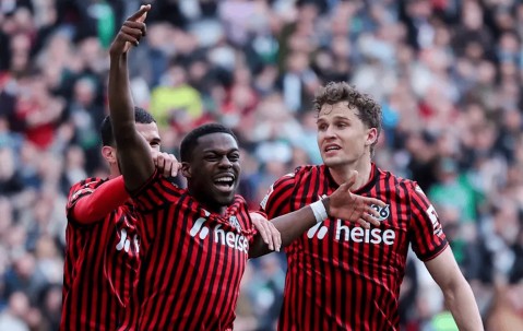 半岛体育官方网站-汉诺威、法鹰、黄潜、布莱顿争夺拜仁20岁多面手小将阿塞科